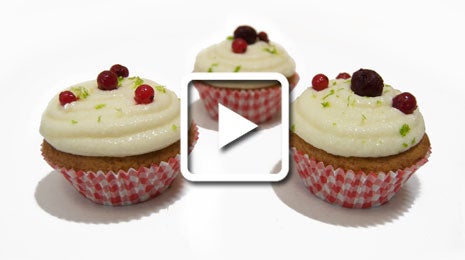 Muffins De Frutos Rojos Con Crema De Mascarpone Lima