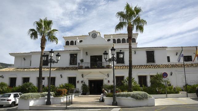 Fachada del Ayuntamiento de Mijas