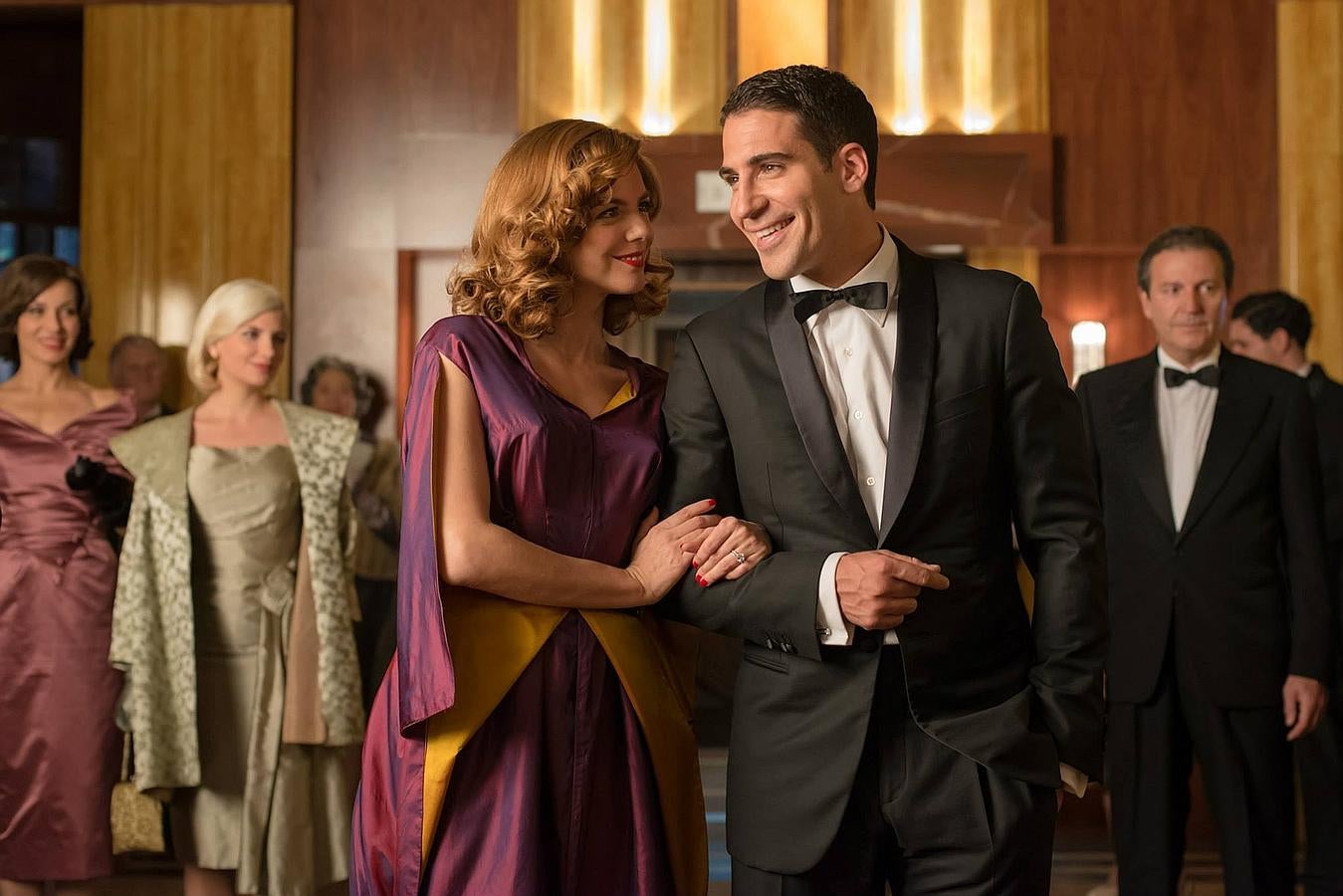 Los vestidos más glamourosos de «Velvet»