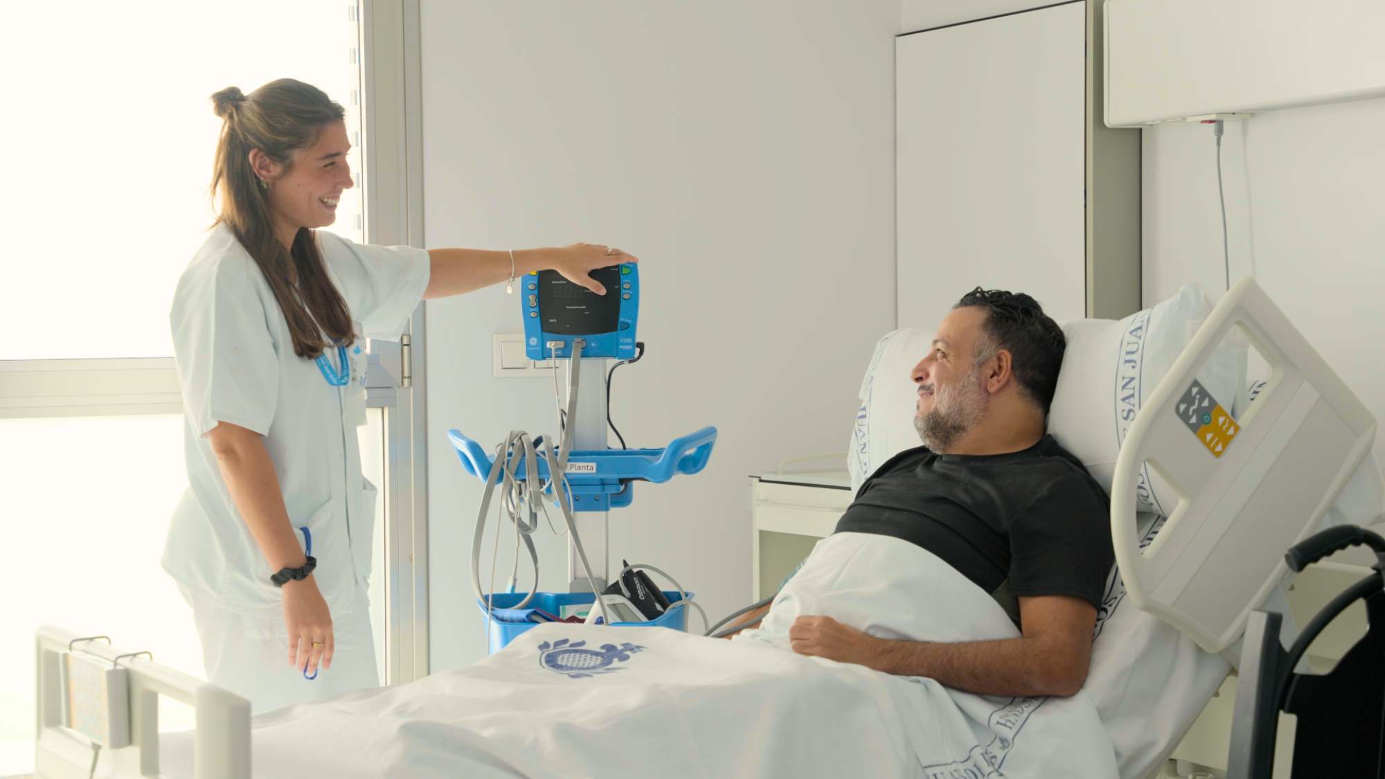 Enfermera en San Juan de Dios, combinando capital humano y tecnología