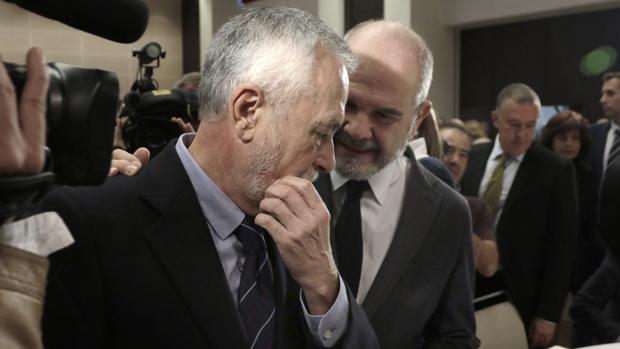 Los expresidentes de la Junta, José Antonio Griñán y Manuel Chaves