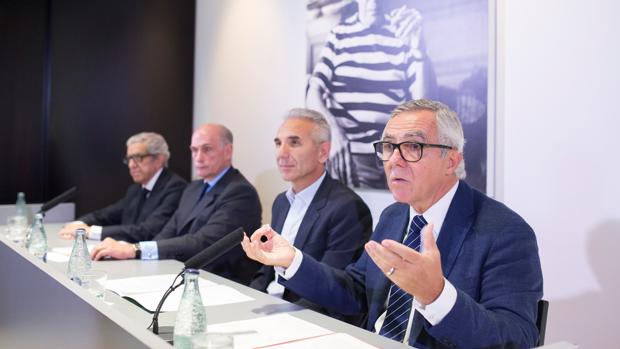 El director del museo, José Lebrero, junto a Miguel Ángel Vázquez, Bernard Ruiz Picasso y Braulio Medel