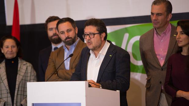 Vox ha publicado un documento con 19 propuestas para negociar con el PP