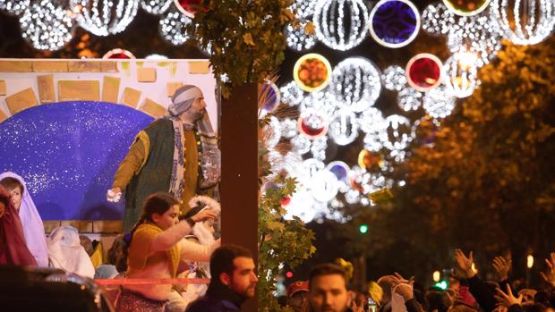 Una de las carrozas de la Cabalgata de Reyes Magos de Córdoba