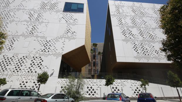 Fachada de la Ciudad de la Justicia