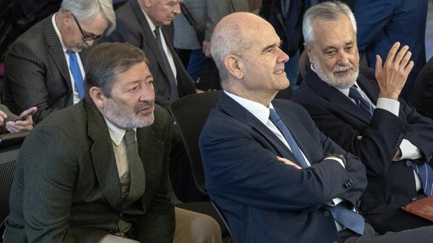 Los expresidentes Manuel Chaves y José Antonio Griñán, y el exdirector Javier Guerrero en el juicio de los ERE