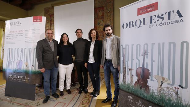 Presentación del concierto en el edificio Pedro López de Alba