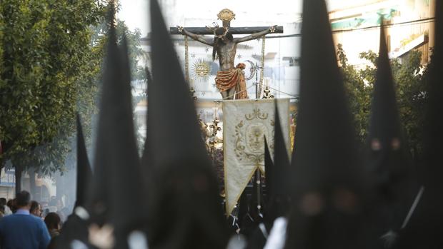 El Cristo del Remedio de Ánimas durante su estación de penitencia de 2018