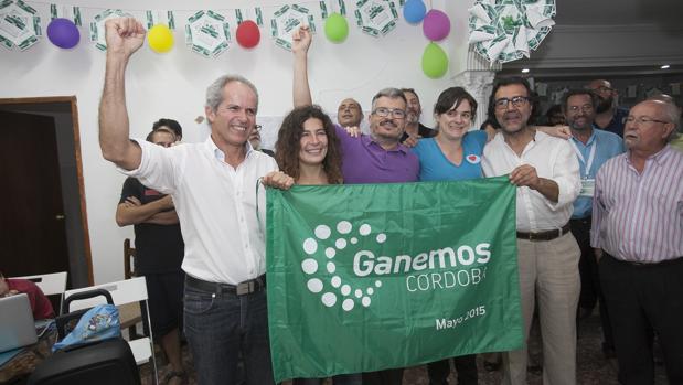 Ganemos Córdoba en su sede en la noche electoral de 2015