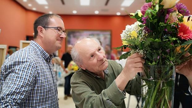 Andrés García-Ibáñez y Antonio López ultimando detalles en el curso de Figuración y Realismo.