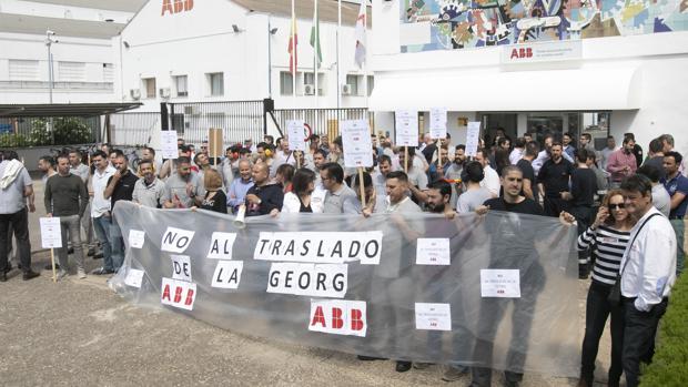 Protesta de trabajadores de ABB en mayo de 2018