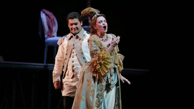Aihnoa Arteta estuvo esta temporada en Sevilla con «Adriana Lecouvreur»