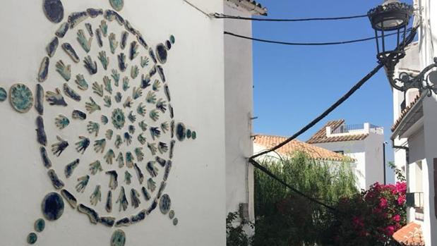 Una de las obras que conforman el museo al aire libre de la localidad, fruto de los Encuentros de Arte