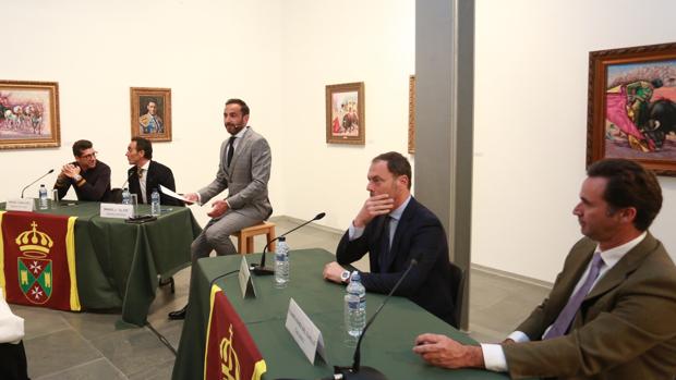 El periodista David Casas, entre los toreros y ganaderos invitados a la jornada