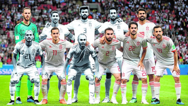 En blanco y negro, cinco titulares ante Irán que lo fueron en el debut de Sudáfrica