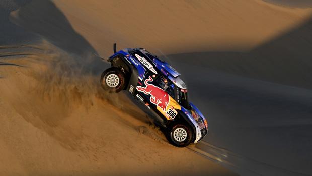 Carlos Sainz, durante la segunda etapa del Dakar 2019
