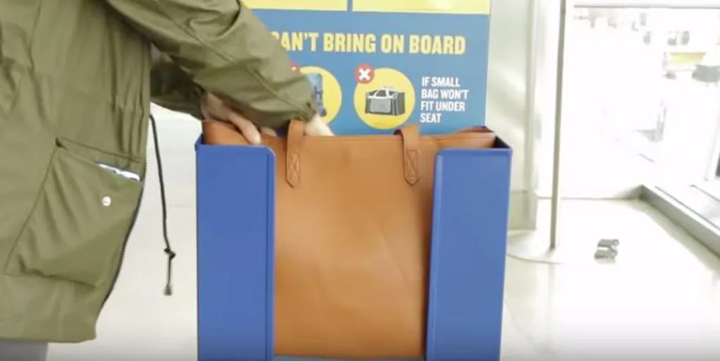 Esta la nueva de equipaje de mano de Ryanair que tiene revolucionados a los usuarios