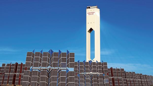 Imagen de una planta termosolar de Abengoa