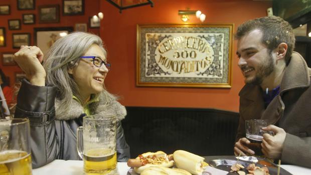 Interior de un «100 Montaditos»