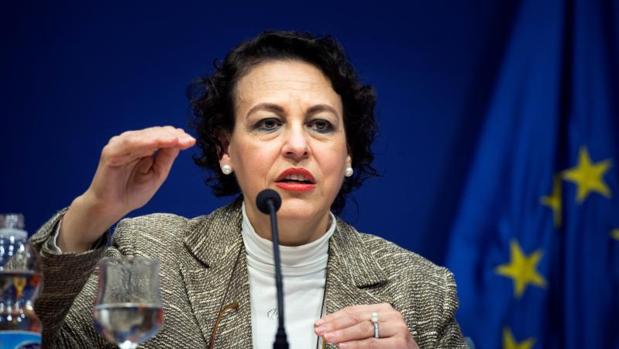 La ministra de Trabajo, Magdalena Valerio