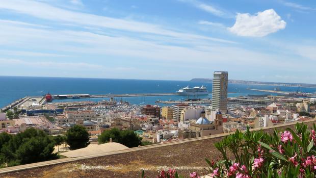 Los hoteles de la Costa Mediterránea y los insulares son los que más se han revalorizado en los últimos años