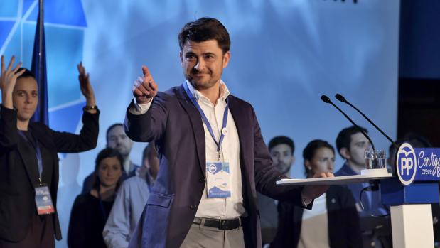 Beltrán Pérez durante un acto de campaña