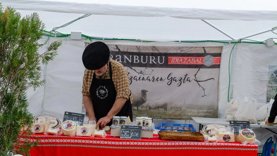 La Feria del queso artesano regresa a Santiponce