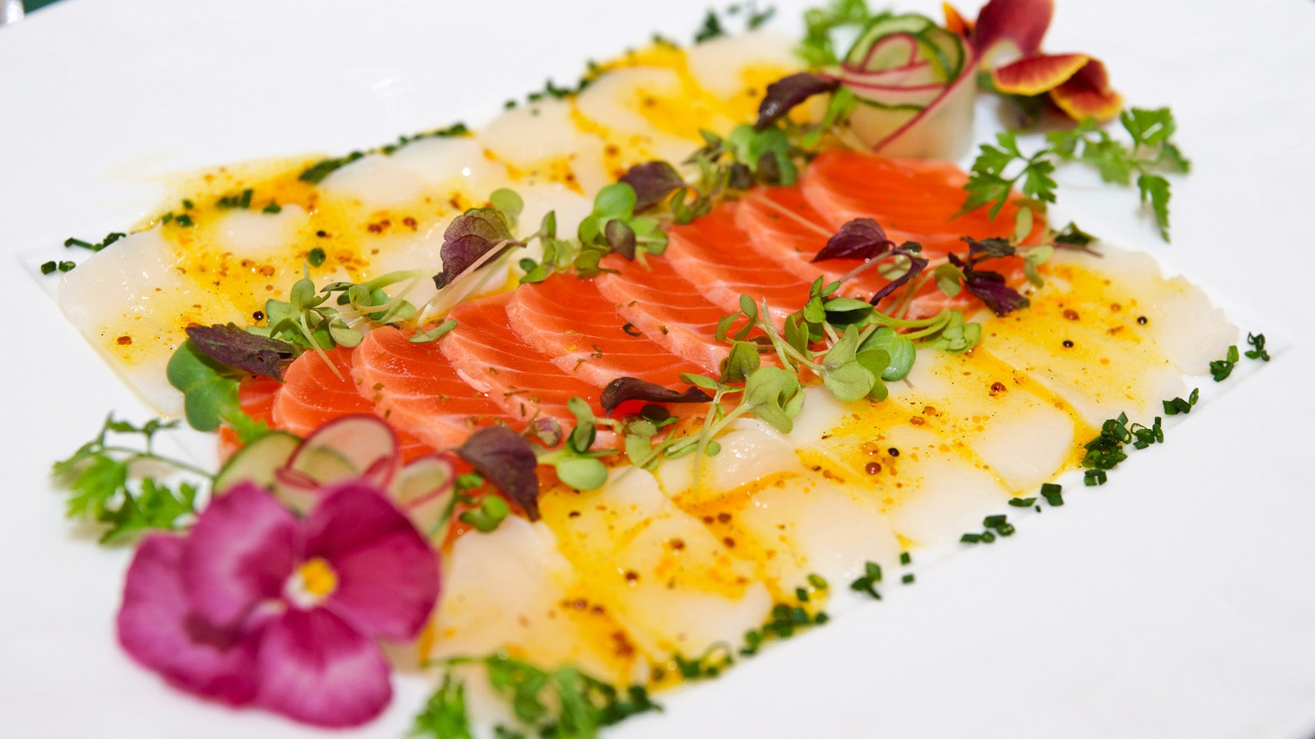 Carpaccio de salmón y vieiras Gurmé