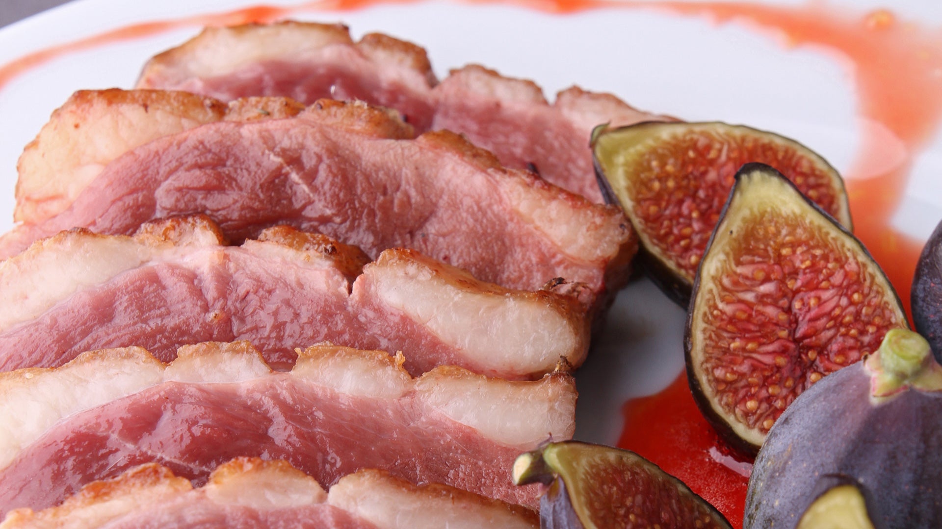 Magret de pato con higos y salsa de Oporto