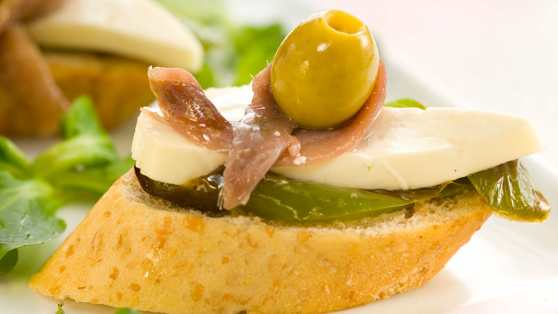 Canapé de queso con anchoas - Gurmé