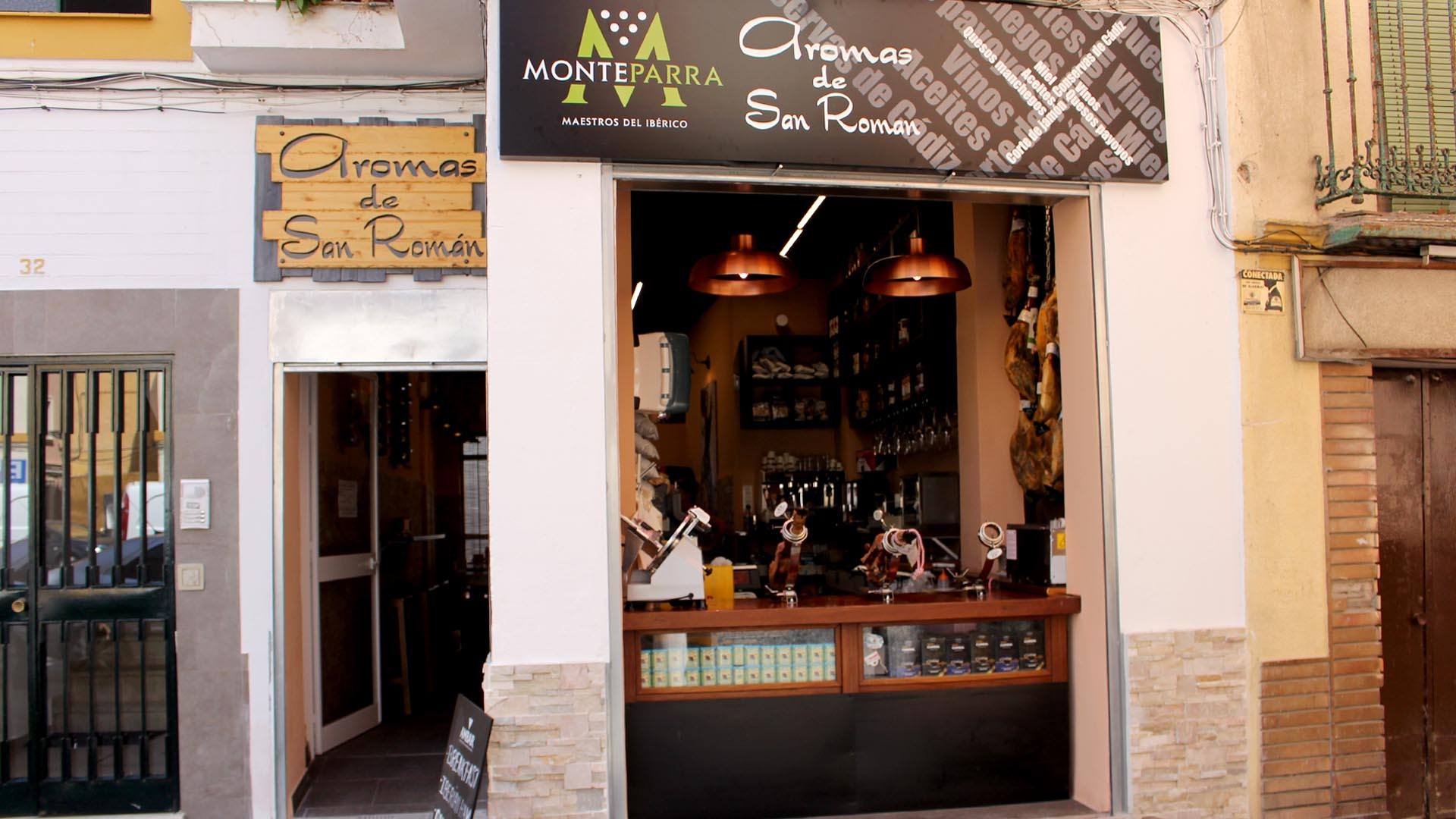 Apertura: Aromas de San Román, productos ibéricos en el centro de Sevilla