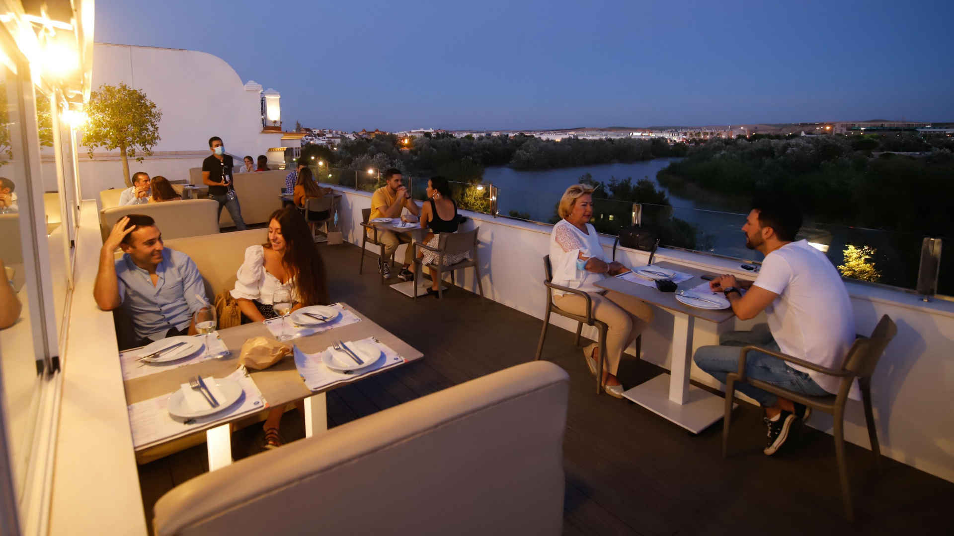 EL DÍA DE CORDOBA.ES: Nuestro restaurante en “Dónde comer bien cerca de los Patios de Córdoba (I)”