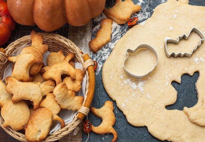Usa moldes de Halloween divertidos para tus galletas Usa moldes de Halloween divertidos para tus galletas