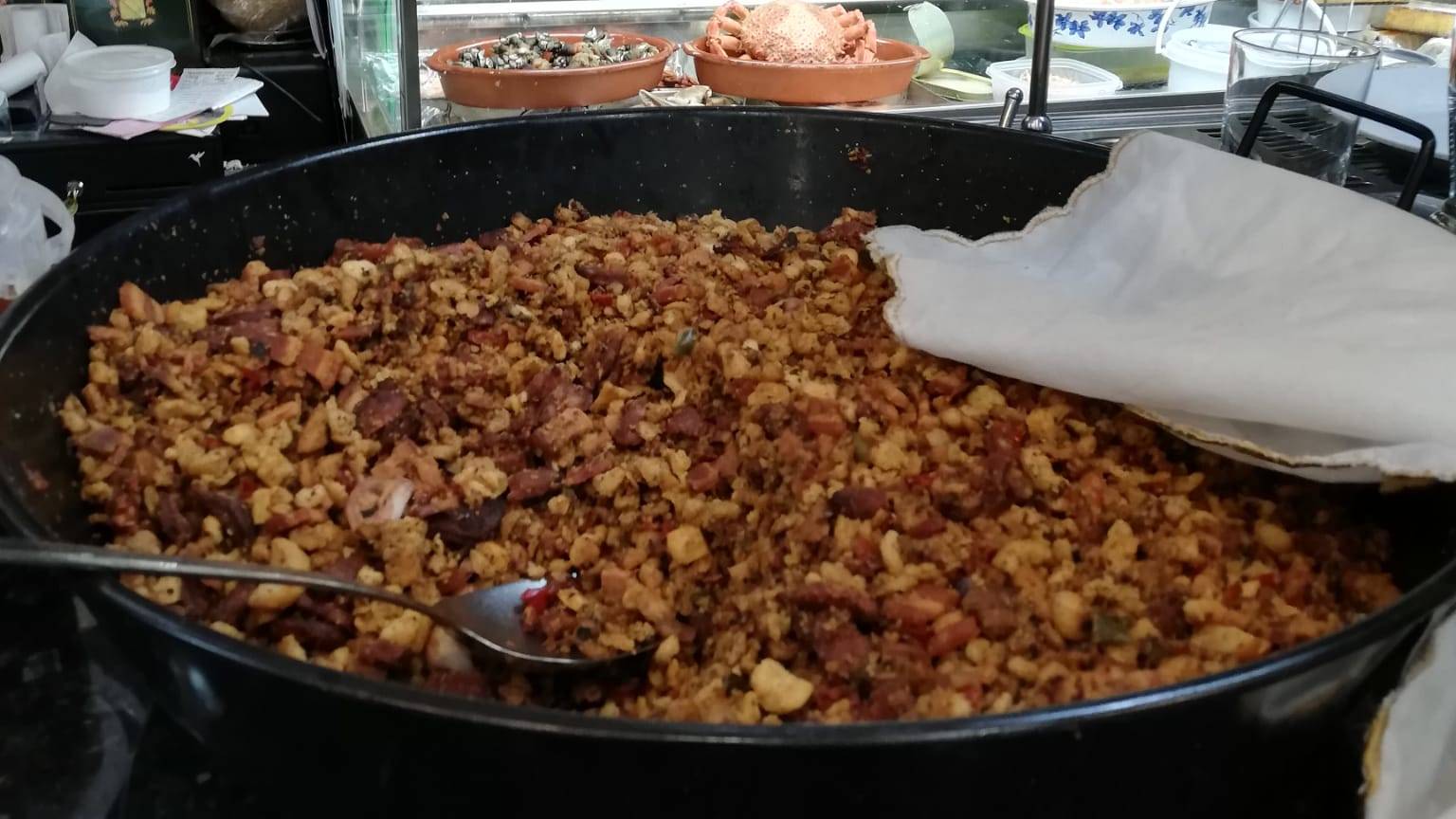 Migas en Sevilla: la receta serrana que ha conquistado la ciudad
