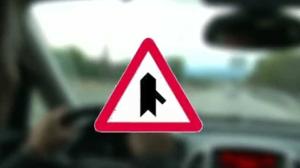 Cómo se realiza la incorporación y la salida de una autovía