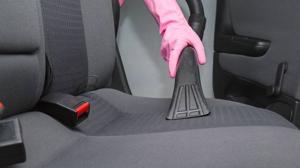 Consejos «de la abuela» para limpiar la tapicería del coche