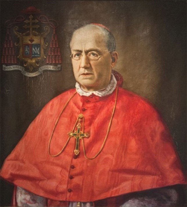 El entierro del Cardenal Ilundain, el arzobispo que quiso controlar las