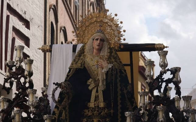 La Soledad de San Buenaventura el Viernes Santo de la Semana Santa de Sevilla. Foto: Raúl Doblado