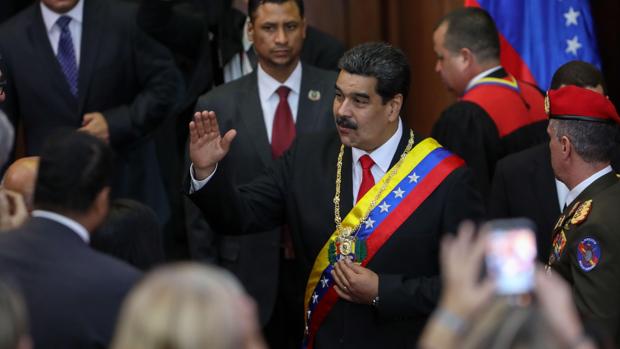 Maduro se presentó a la sede del Tribunal Supremo de Justicia (TSJ) para recibir el respaldo de los magistrados