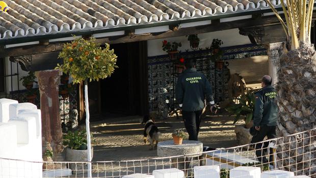 La Guardia Civil investiga en la Finca de Morante de la Puebla