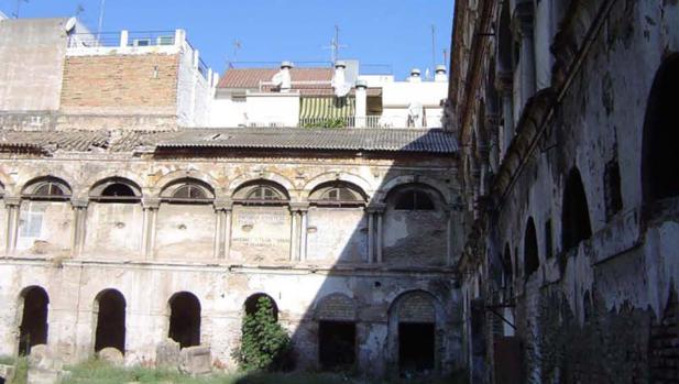Claustro del antiguo convento agustino