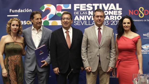 Laura de los Ángeles, Sergio Frenkel, Antonio Pulido, Juan Espadas y Pilar Astola