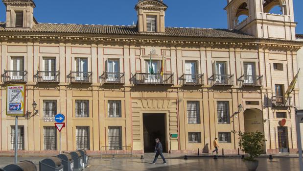 El palacio de Altamira, en la calle Santa María la Blanca