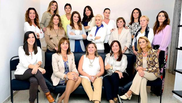 Slvia Muñoz con su candidatura íntegra de mujeres