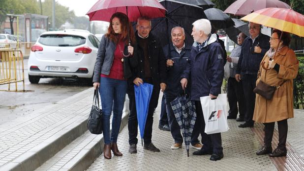 Visita de responsables municipales a las obras con los vecinos de la zona