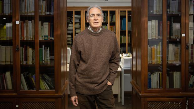 Juan Ignacio Carmona acaba de publicar «Crónica urbana del mal vivir»