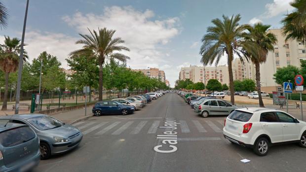 El accidente se ha producido en la calle Japón del barrio sevillano